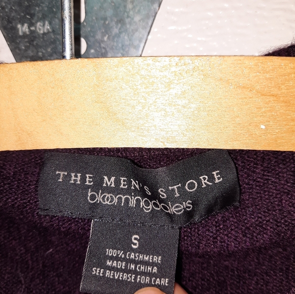 Bloomingdale's Men's Dark Purple Cashmere Crewneck Sweater - Picture 5 of 6